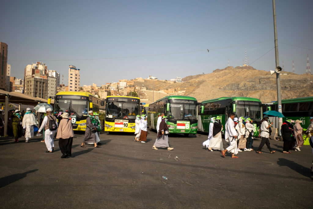 Bus Services from Makkah to Madinah